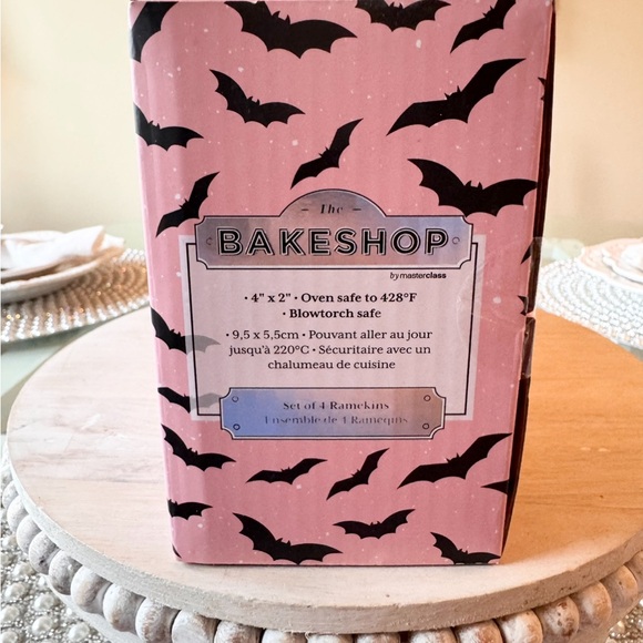 🩷 PASTEL PINK + Black Bat Halloween Ramekins Set of 4 The Bakeshop NEW - Picture 4 of 6